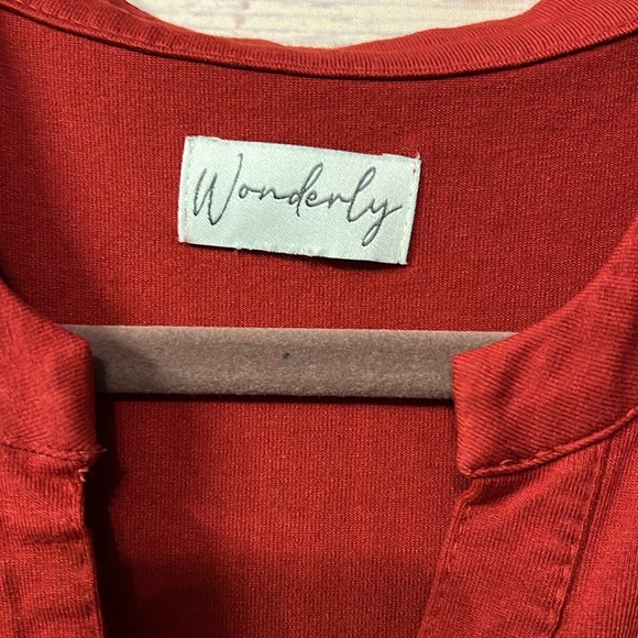 Wonderly Button Wine Red Blouse- Size 1X- Like New - Picture 5 of 6